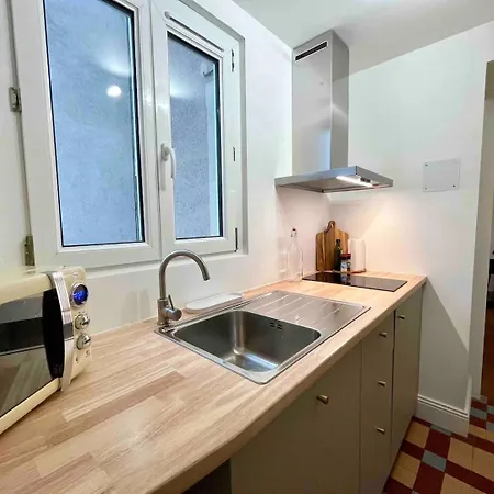 Atelier Thermal, 2 Chambres, Lits Queen Size, Calme, By Tidhome Stays