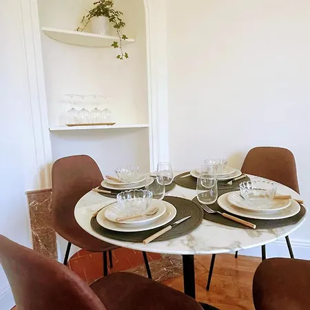 Atelier Thermal, 2 Chambres, Lits Queen Size, Calme, By Tidhome Stays Apartamento